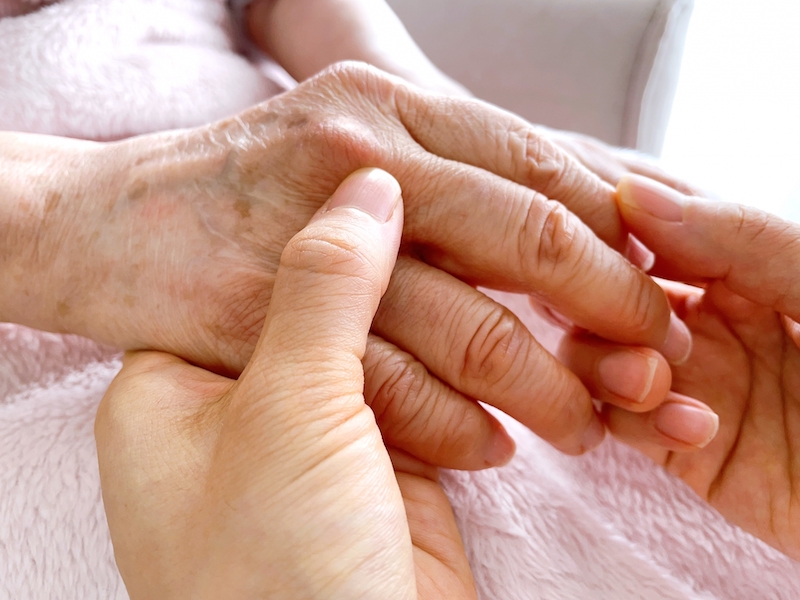 もっと手を握っておけば良かった